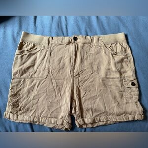 🍉George 20W shorts, super soft, flat elastic waist band tan, embroidery EUC